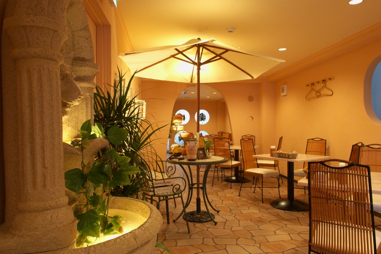 ピッツェリア カフェ 空の穴 中野/パスタ・ピザ | ヒトサラ