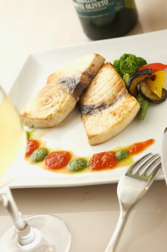 特選カジキマグロのソテー 2色ソース