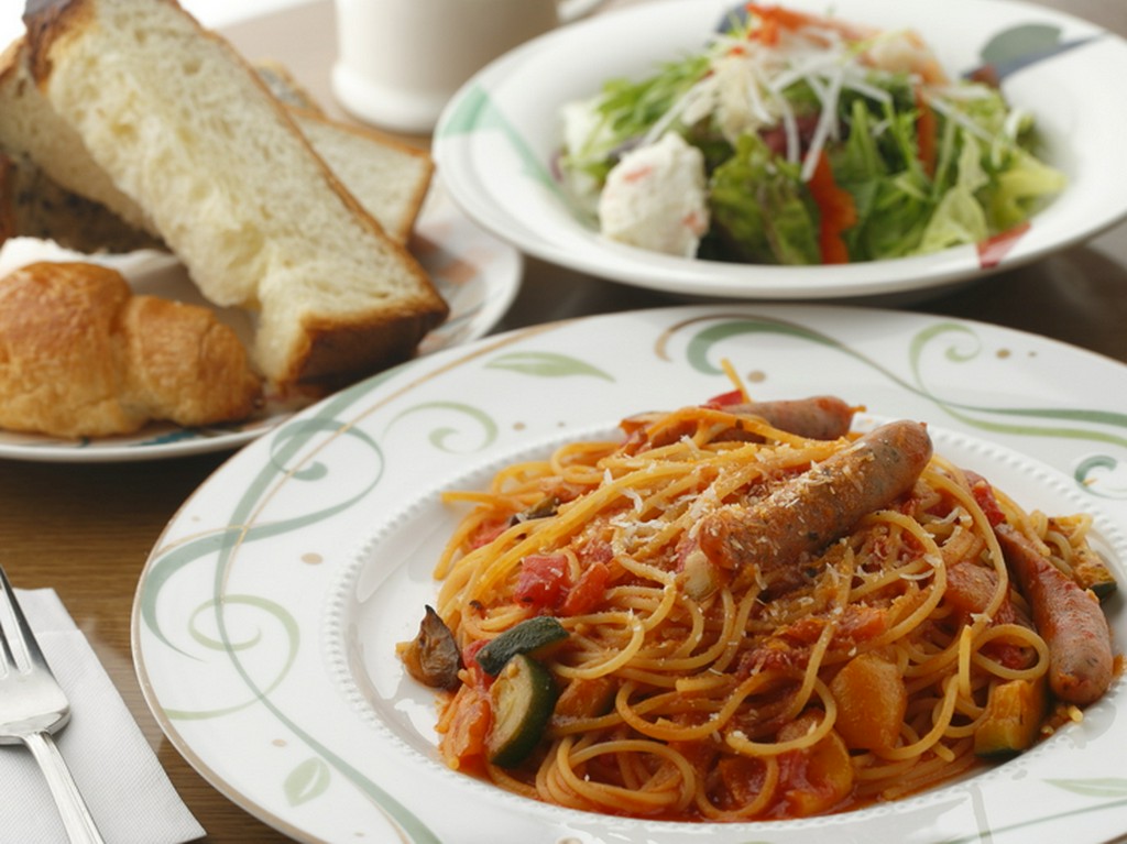 個室は3名様より。寛げるお洒落な店内は女子会やママ会にお勧め