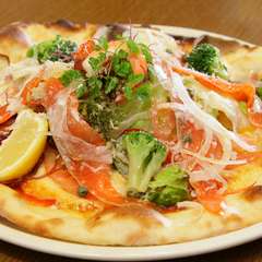 地元ならではの味わいをぜひ『信州サーモンサラダピッツァ』　