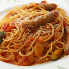 美味『ポークソーセージとグリル野菜のケチャップナポリタン』