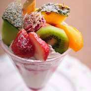 ヨーグルトパフェ