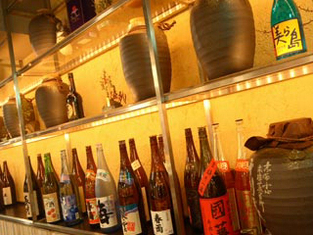 焼酎、地酒、果実酒の種類も豊富