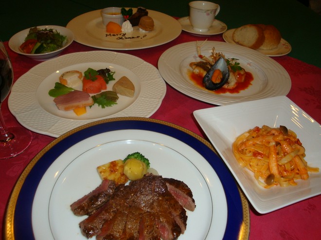 クリスマス限定コースがある