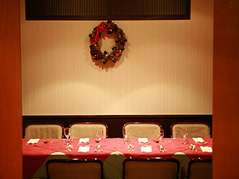 【半個室】 6〜10名様の個室風スペースをご用意しております