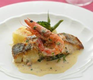 時季の味を大切に、丁寧に仕上げた『本日の魚料理』