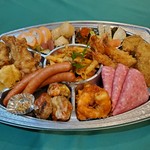 写真は、すべて手作りの品が１５品位入って、６０００円！ご予算や人数・用途に応じてお作りします。