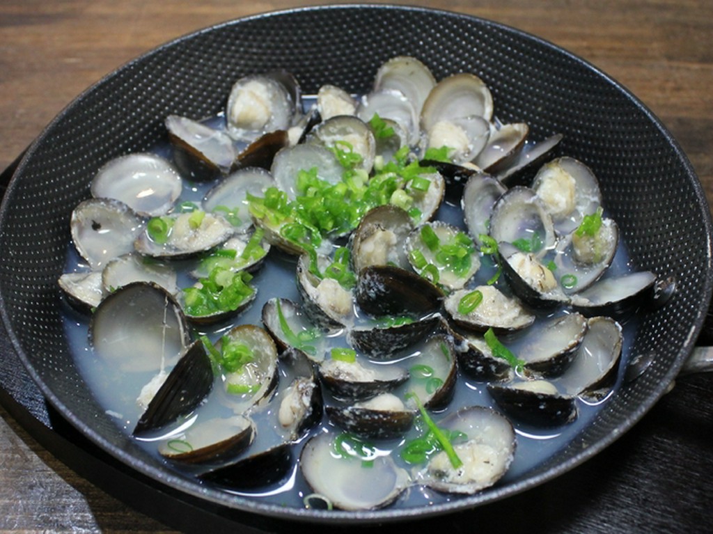 大粒しじみの酒蒸し