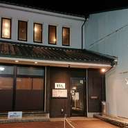 京店商店街西側
(京店第２駐車場入り口横)