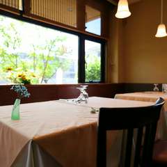 温もりに溢れた店内では、家族皆がリラックスして過ごせる