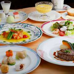 本格的なフランス料理をリーズナブルに楽しめる『フルコース』