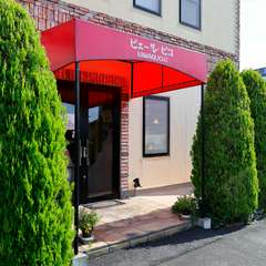 アットホームな雰囲気の中でフランス料理を楽しむ