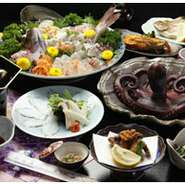 日間賀島産のタコは、まるまる姿煮でご堪能ください。