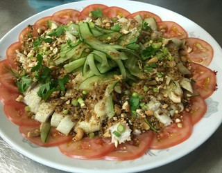 当店オリジナルの よだれ鶏(怪味鶏) です