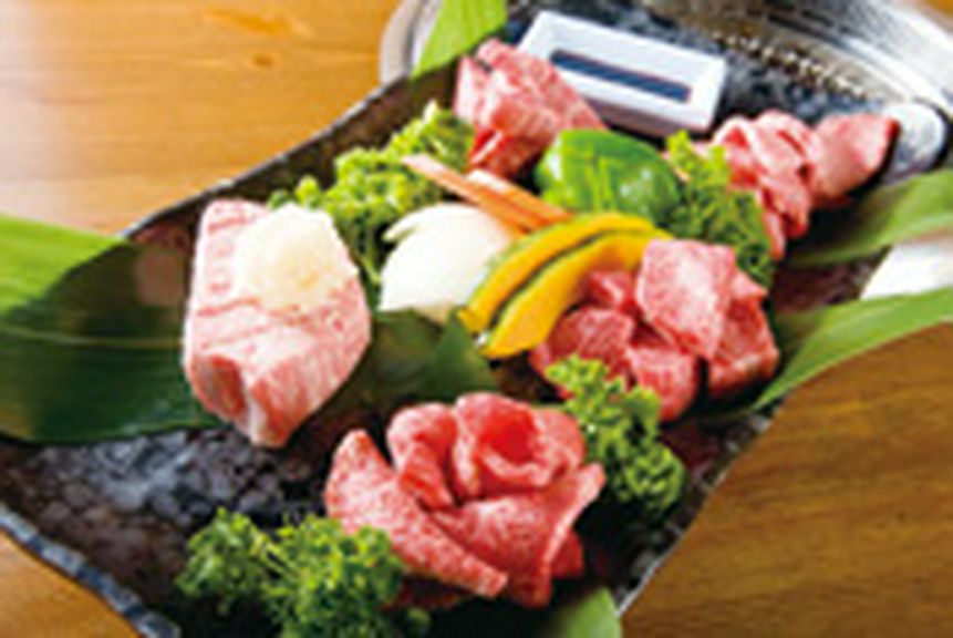 各5〜6人前。予約不要。