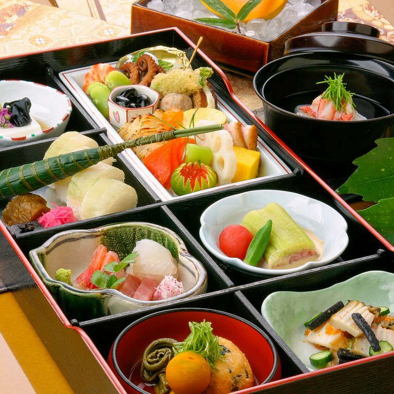 【特撰仕出弁当】長手弁当　回収容器