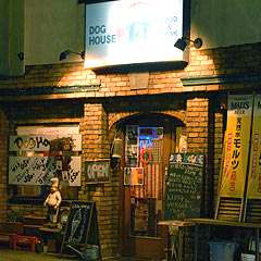 歴史ある町並みにマッチ