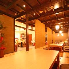 お座敷席（掘りごたつ式）足が伸ばせます！