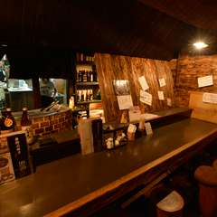 純和風で温かみのある店内