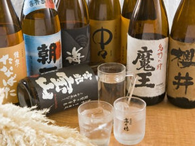 全国から取寄せた焼酎、日本酒を豊富にご用意しております。