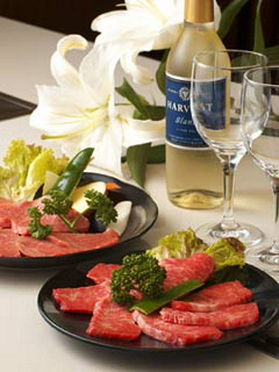 ブランド和牛にこだわった感動的な美味しさとおしゃれな店内