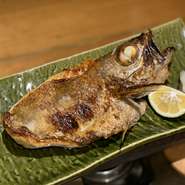 太刀魚・サワラ・のどぐろなど毎日の仕入れによって変わりますが、その日お勧めの魚をご用意いしています。
日替わりメニューにてご確認ください。