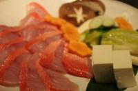 玄界灘の金目鯛を贅沢に軽く炙って厚切りしゃぶしゃぶ。金目鯛の頭でとった出汁がまた、最高です。※3日前までの要予約