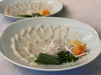 天然とらふぐのフルコースになります。
仕入れによって金額が変わるため電話にてご相談ください。