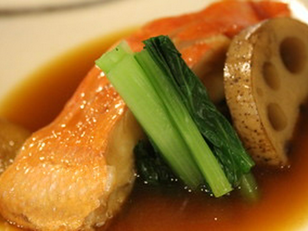 ふくとくの美味しいが詰まった椿コース。
匠コースに比べ刺身や焼き物などの内容がグレートアップします
