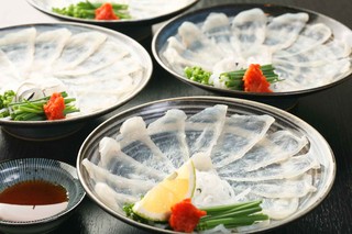 通常当店で使用している「下関直送のとらふぐ」をご自宅でも