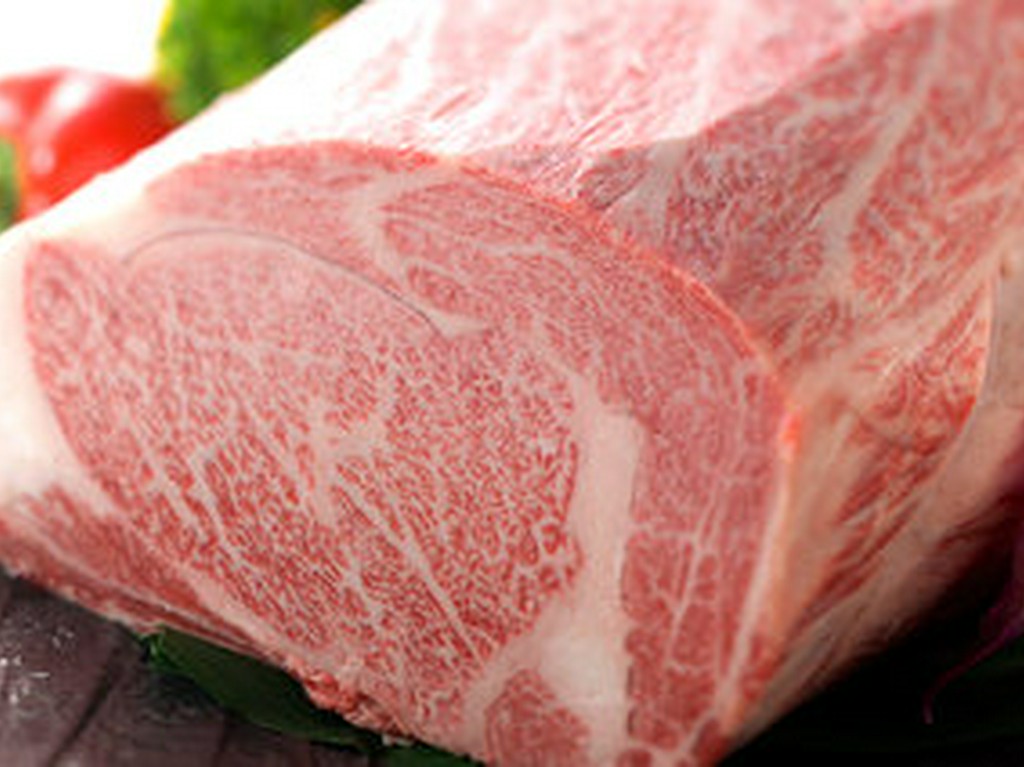 多彩な空間で贅を極めた最高の味わいを。