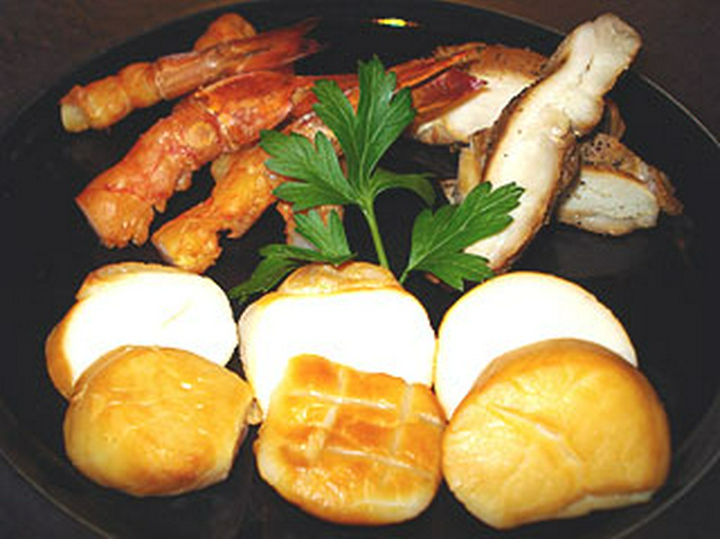 お店でスモークしています。たまには変わり種があるかも。