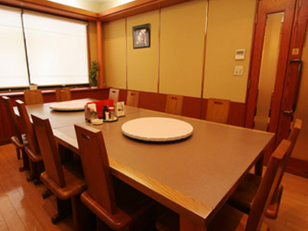 完全個室完備。会社の接待等に是非ご利用ください