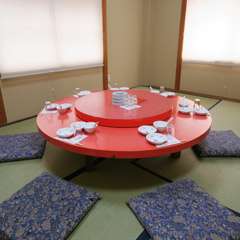 円卓式の個室席