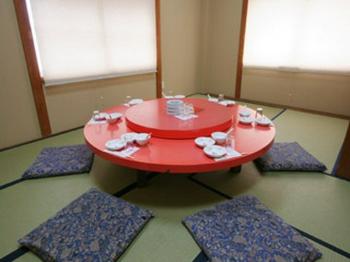 円卓式の個室席