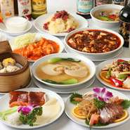 『北京ダック』などが付いた人気のコースもあります。『本場四川のマーボー豆腐』や『フカヒレ姿煮』、それに『大海老のチリソース煮』・『アワビ入りスープ』・『本日のデザート』などが食べられ、大満足できます。