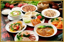 当店人気の四川麻婆豆腐やフカヒレの姿煮などが味わえるお得なコースです。