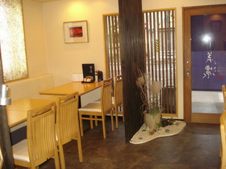 店内より外観