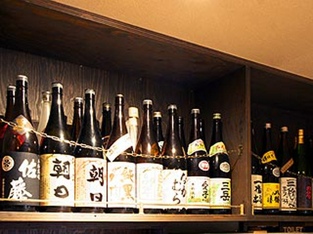 大将の隠し酒　棚