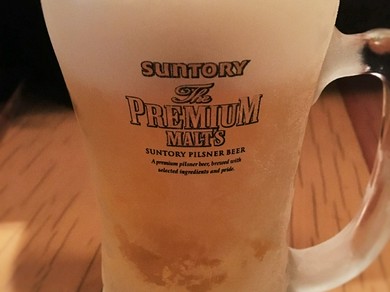 キンキンに冷やしたジョッキで頂く生ビールはホンとに美味しい！