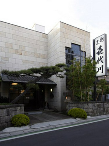 昭和2年当地に開店した「喜代川」。伝統の味を守り続けてます。