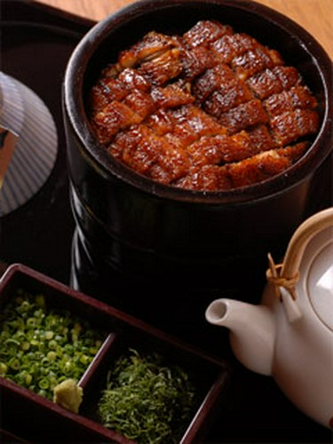 名古屋といえばやっぱりこれ、多彩な食べ方を楽しんで下さい。