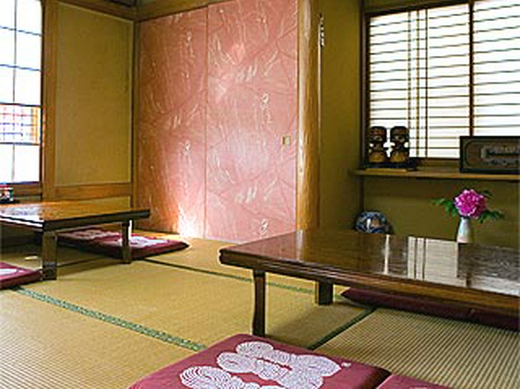 お座敷席は少人数から最大50名様までご利用可能です。