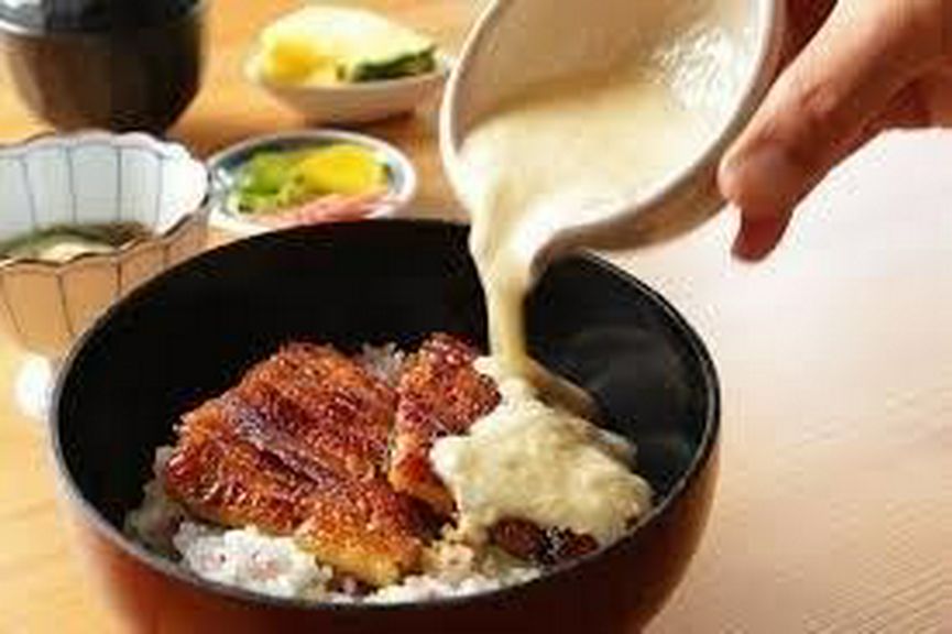 うなとろ丼