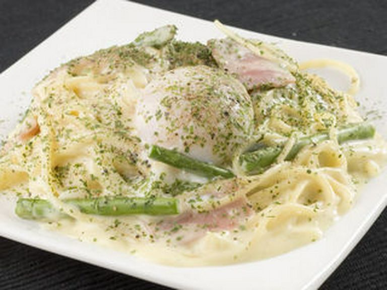 半熟玉子のカルボナーラ