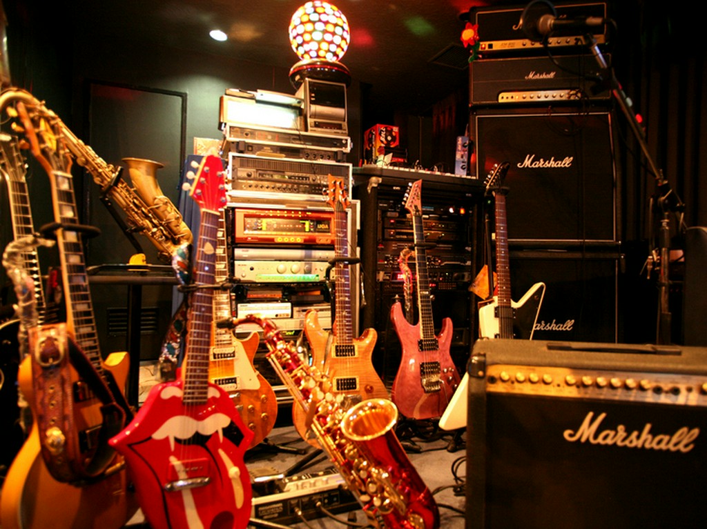 マーシャル、ギブソン・・・、マニアには堪らない！
