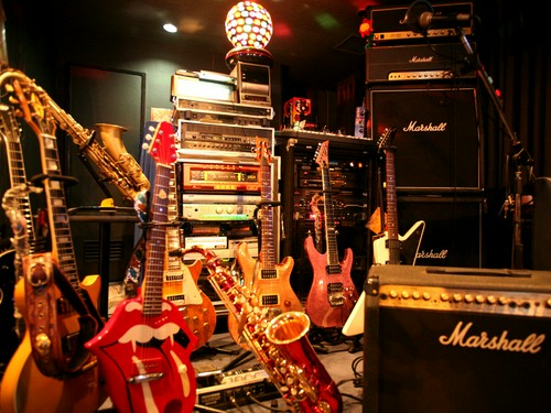 マーシャル、ギブソン・・・、マニアには堪らない！