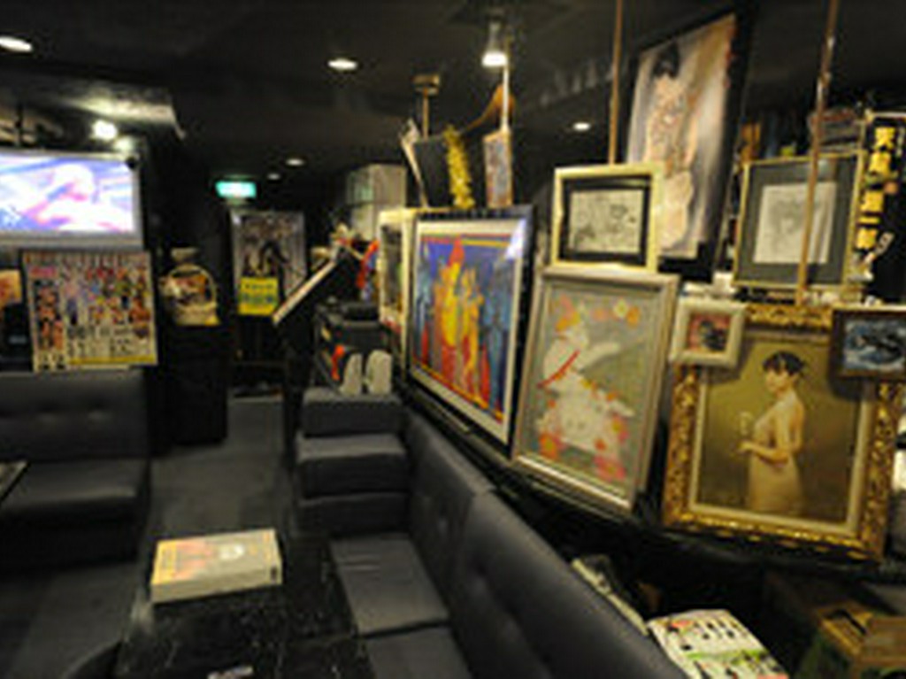 銀座の画廊の方もご来店されます。