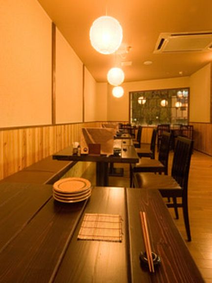 温もりの溢れる心地良い店内