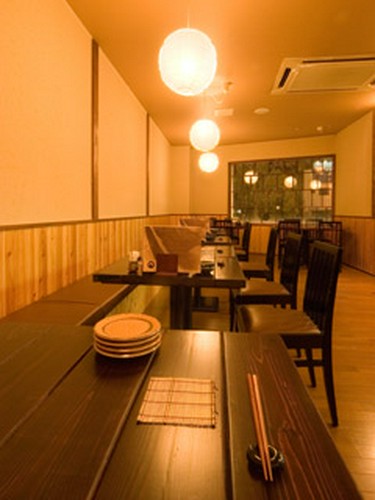 温もりの溢れる心地良い店内